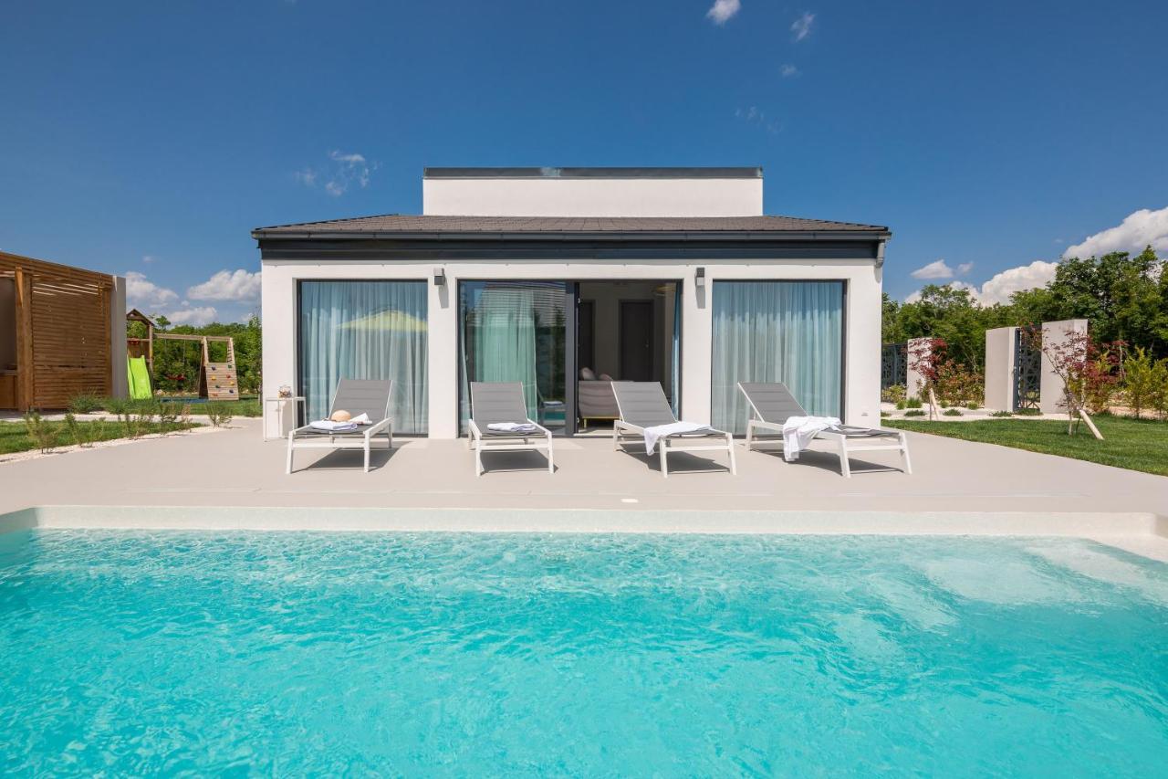 Bandelli Villas Oklaj Exteriör bild