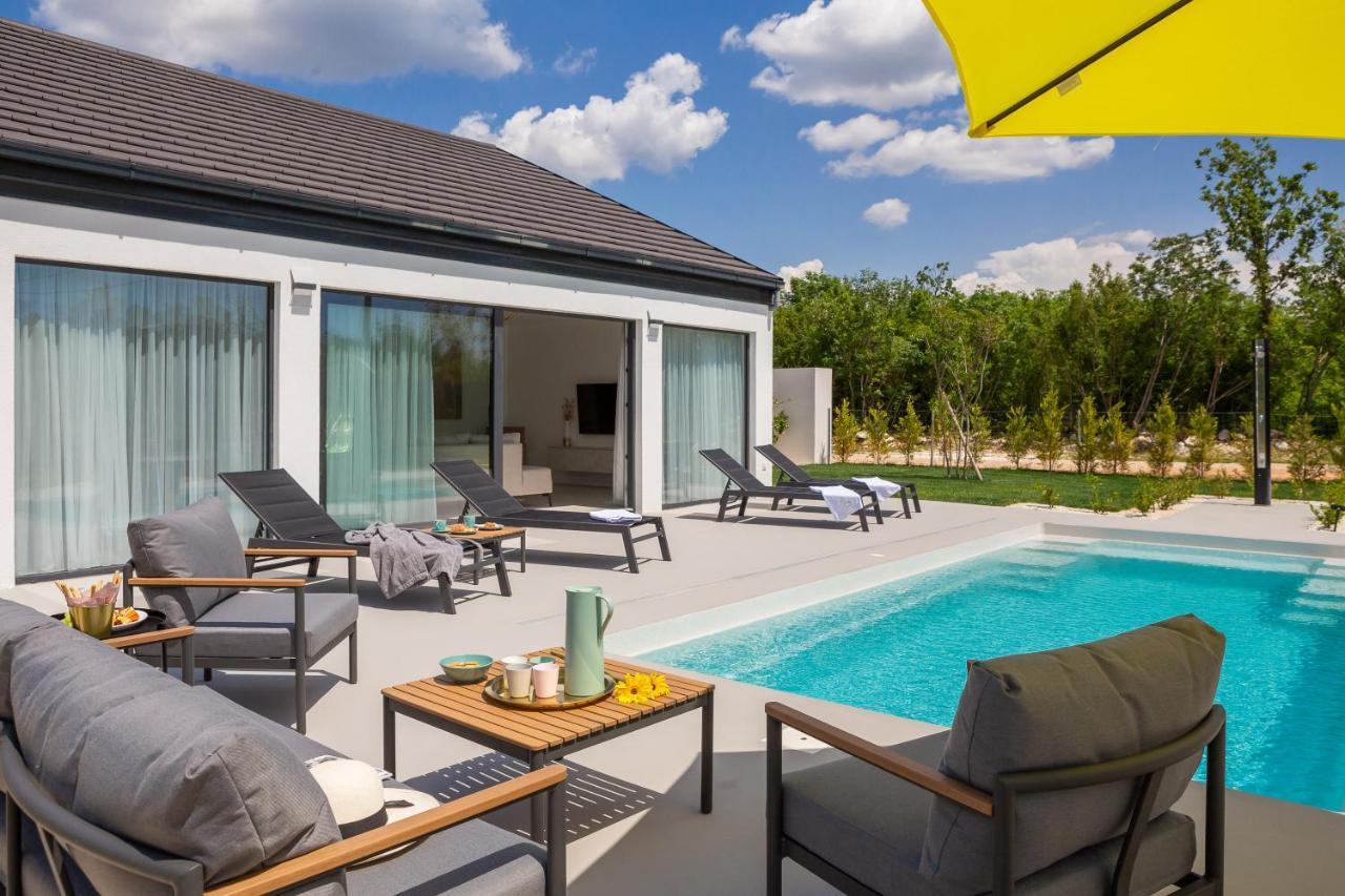 Bandelli Villas Oklaj Exteriör bild