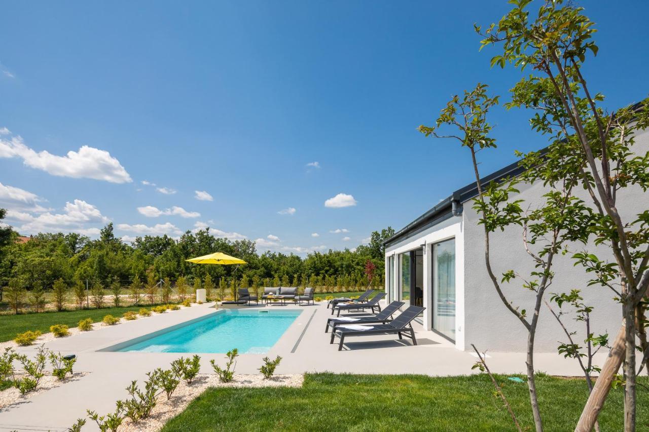 Bandelli Villas Oklaj Exteriör bild