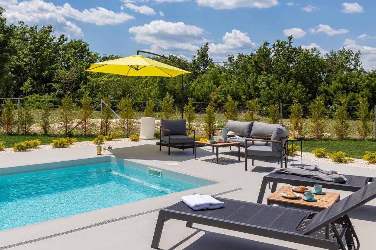 Bandelli Villas Oklaj Exteriör bild